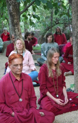jabalpur tour 2009 swami ozen rajneesh00016