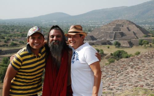 teotihuacan tour 2010 swami ozen rajneesh 00026